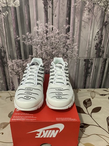 wmns nike air max plus size uk7 eu41 us9.5 DN6997-100 summit-white/black - Picture 4 of 8