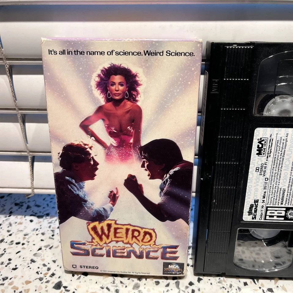 Weird Science VHS Kelly LeBrock Anthony Michael Hall MCA Home Video Comedy V11 - Image 3 of 3