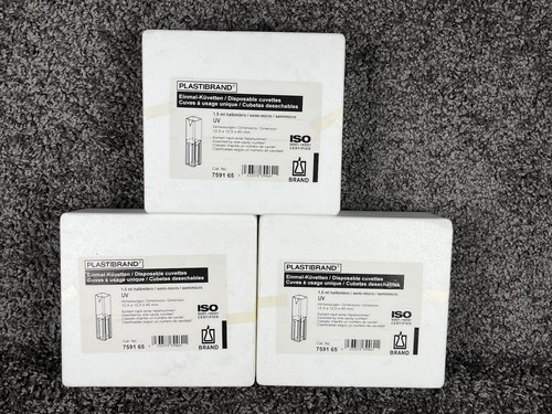 PlastiBrand 7591-65 UV Cuvette 1.5 ml Semi-Micro Lot of 3