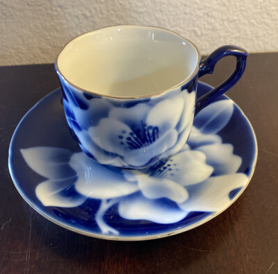 Vintage Coffee Cup/Saucers KT Hand Spray in Glaze, Cobalt, Lotus