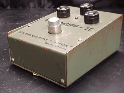 ELECTRO HARMONIX/SOVTEK BIG MUFF PI / BUBBLE FONT effector From