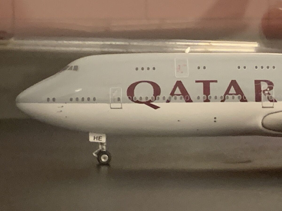 1:400 Boeing 747-8 Qatar Airways Amiri Flight A7-HHE Phoenix 1:400 Boeing 747-8 Qatar Airways Amiri Flight A7-HHE Phoenix