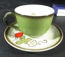Metlox Poppytrail California Strawberry Cup & Saucer