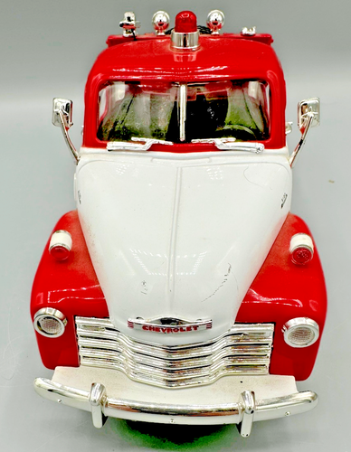 JADA TOYS*1953 CHEVROLET TOW TRUCK, White & Red "STREET LOW" 1/24 SCALE - Picture 2 of 11