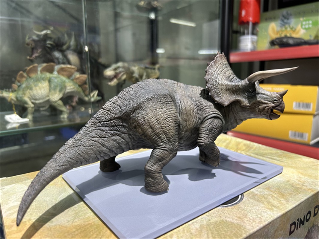 DINO DREAM Triceratops 1/30th Jurassic World Dinosaur Limited DINO DREAM Triceratops 1/30th Jurassic World Dinosaur Limited