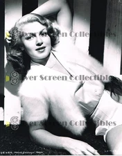 Lana Turner - Vintage B&W Movie Still/Photo (11" x 14")