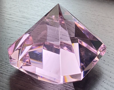 Oleg Cassini Pink Clear Crystal Faceted Diamond Art Glass Paperweight Signed - Image 1 of 4