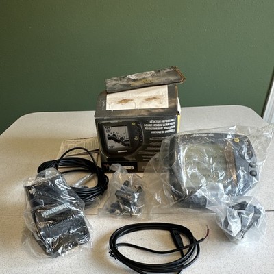 Humminbird Fishfinder 565 5in 640v Dual Beam 240ft w/ Transducer Cables