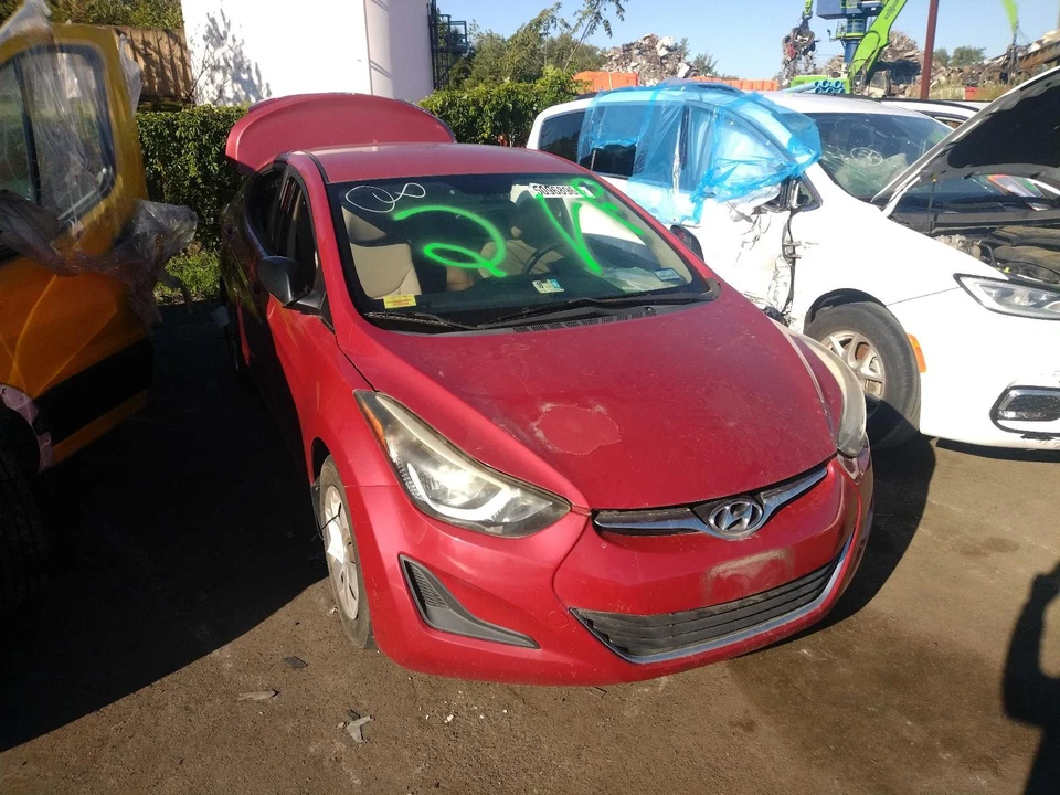 Conjunto de luz trasera izquierda Hyundai Elantra 2016 rojo OEM 503300 89 k millas Foto 4 de 4