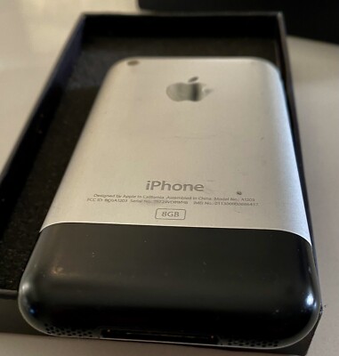 Apple 1st Generation iPhone 2G 8GB MA712LL/A A1203 - iOS 1.0.1