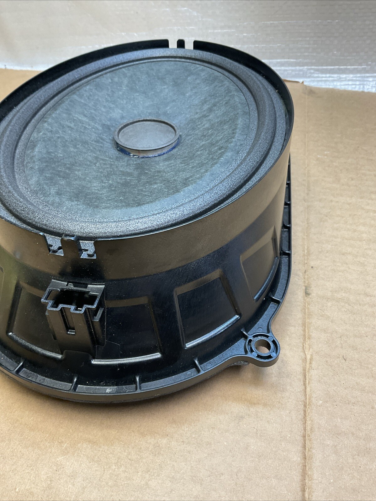 MASERATI GHIBLI REAR SUBWOOFER SUB WOOFER SPEAKER BASS BOX OEM 14-17 670005164