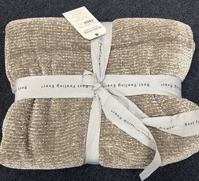 Berkshire Decorative Chenille Throw Blanket 50in X 70in