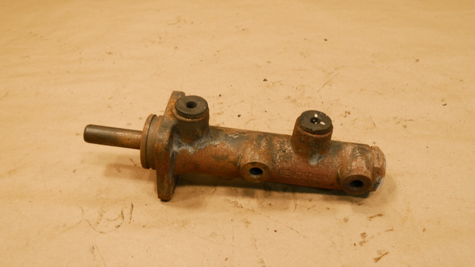 Ferrari 208 308 Mondial Brake Master Cylinder RHD PN 1405985