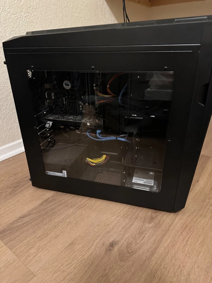 PC para juegos Cyberpower serie C + accesorios Foto 2 de 4