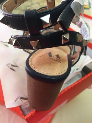 VANESSA WU été 2017 : sandales cloutées à talon, étiquetées valeur 57€ (-30%) - Picture 11 of 30