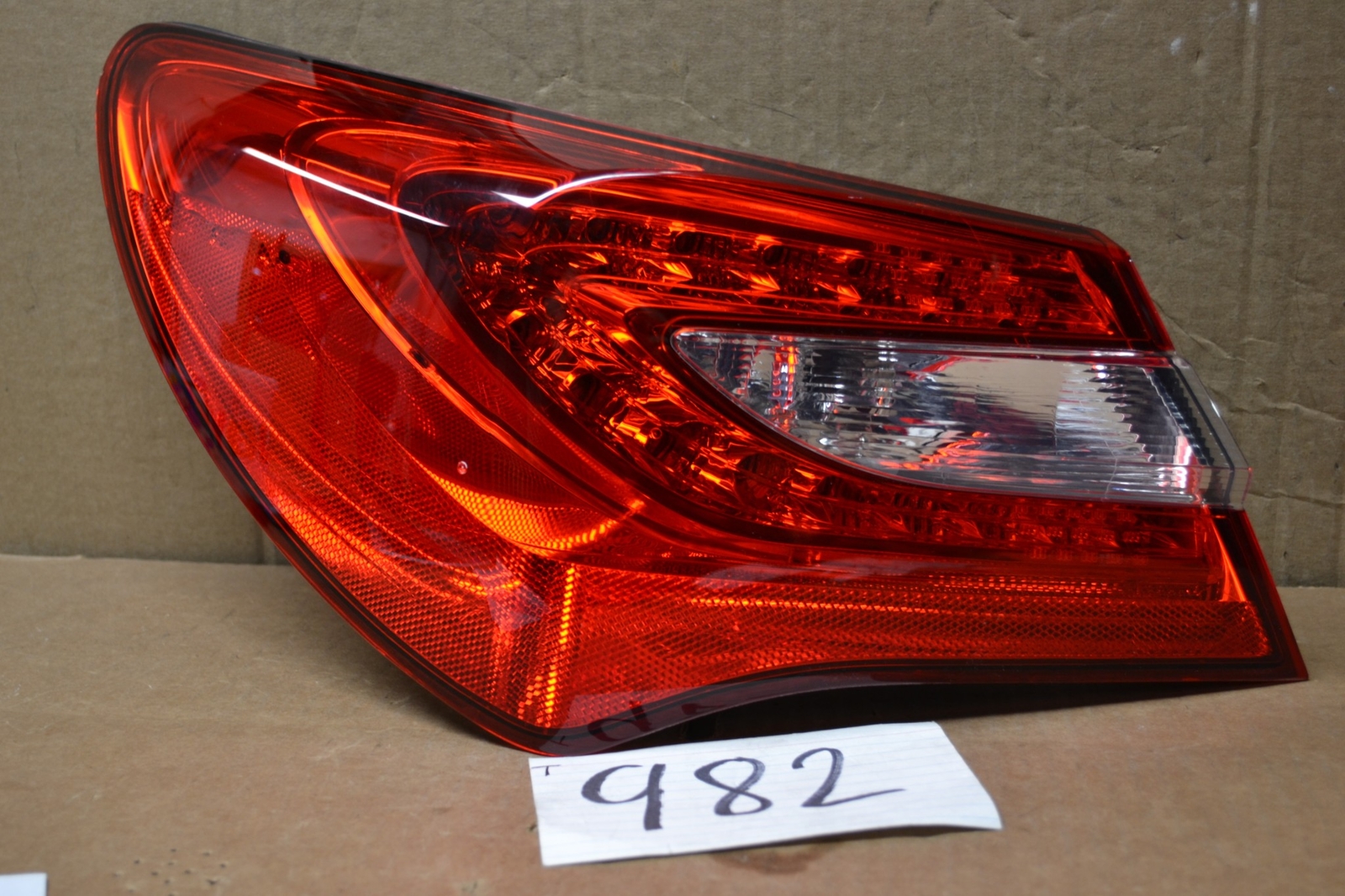 11 12 13 14 Chrysler 200 Driver Side Used Tail Light #982-T