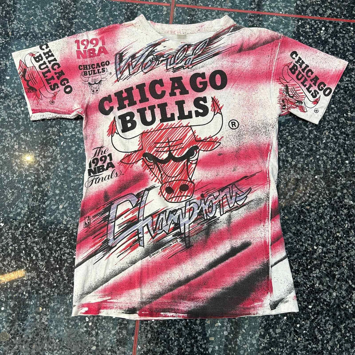 VINTAGE Chicago Bulls Printed T-shirt-