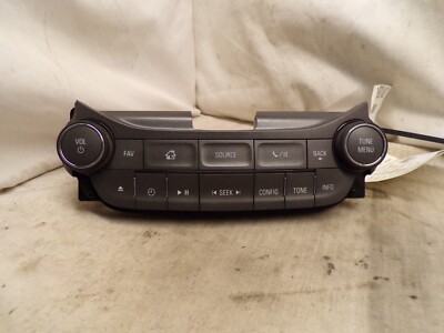 2013 13 Chevrolet Malibu Radio Control Panel & Knobs  22881000 OEM B2