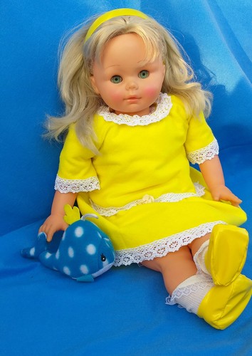 Bambola ZANINI ZAMBELLI ZZ vintage doll anni 60 70? in giallo