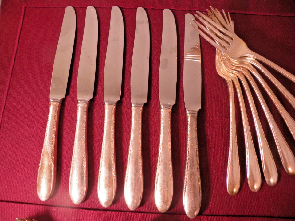 Juego de 37 piezas Gorham INVITACIÓN 1940 cubiertos cucharas tenedores cuchillos Foto 2 de 4