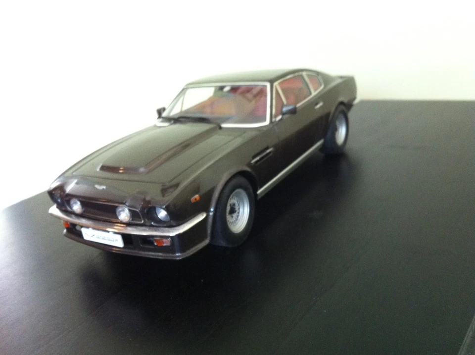 1/18 Die Cast Aston Martin Vantage 1985 Rare Dark Gray Shade - Image 3 of 4