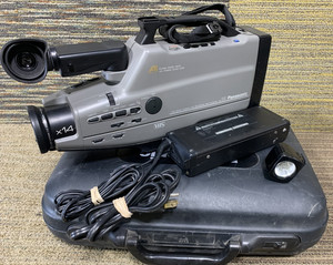 Panasonic AG-188 VHS Reporter Movie Camcorder with Case, Charger & Power Supply