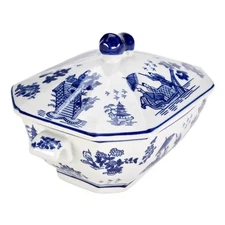 AA Importing Blue Willow Covered Tureen