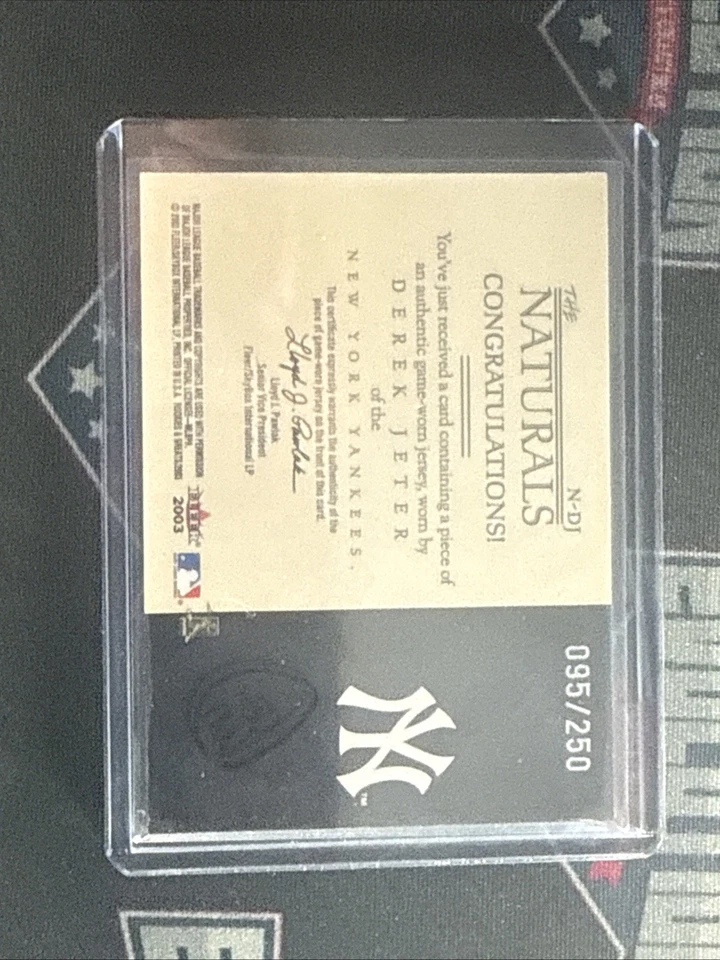 Camiseta deportiva Fleer Rookies and Greats The Naturals Game 2003 usada/Derek Jeter/250 Foto 2 de 2