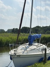 Jaguar 21 Sailing Boat With Outboard Motor Lifting Keel