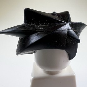 LEGO Nightwing Spiky Hair Piece Black (53981) &ndash; DC Minifigure &ndash; Authentic