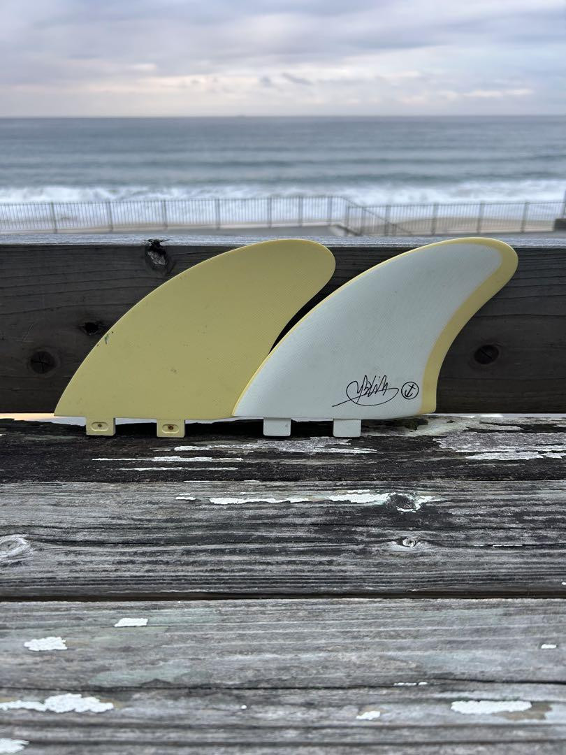 Captain Fin Mikey February Twin Keel Glass Futures Surfboard Captain Fin Mikey February Twin Keel Glass Futures Surfboard