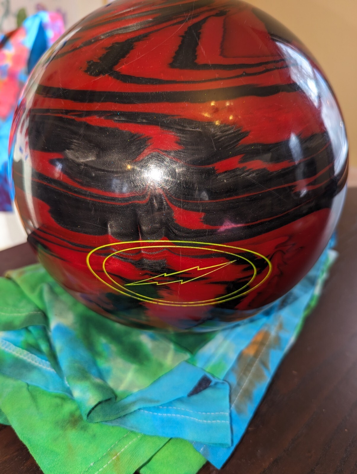 Storm Mix Beginner Youth Black Red Bowling Ball. 8lbs