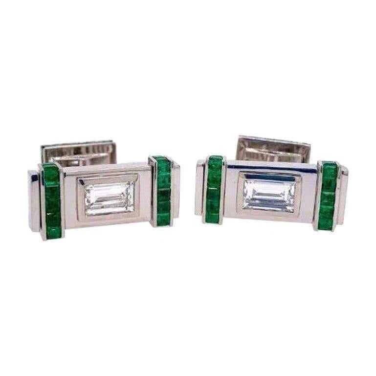 Feature Two Baguette Cut CZ With Green Emerald Fantastic Design Men's Cufflinks - Image 2 of 4