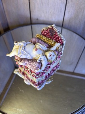 Harmony Kingdom Mme, Justine MRP 1223/2500