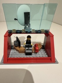 LEGO City Space Centre 3368 2011 100% COMPLETE Retired W/box & Manual & Minifigs