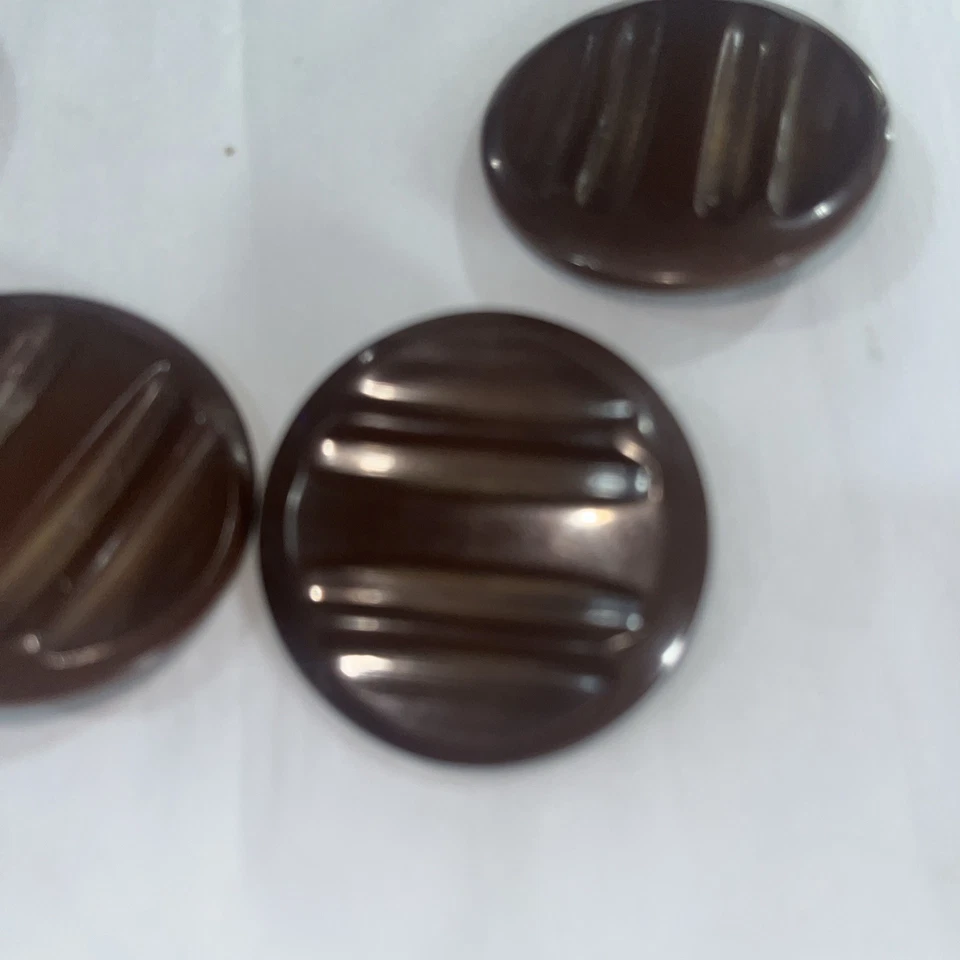 Vtg Carved Bakelite Button Root Beer Large mid century bold look VHTF GrEAt FInD - Image 3 of 4