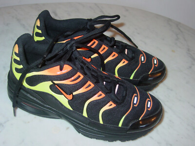 nike air max plus black volt total orange