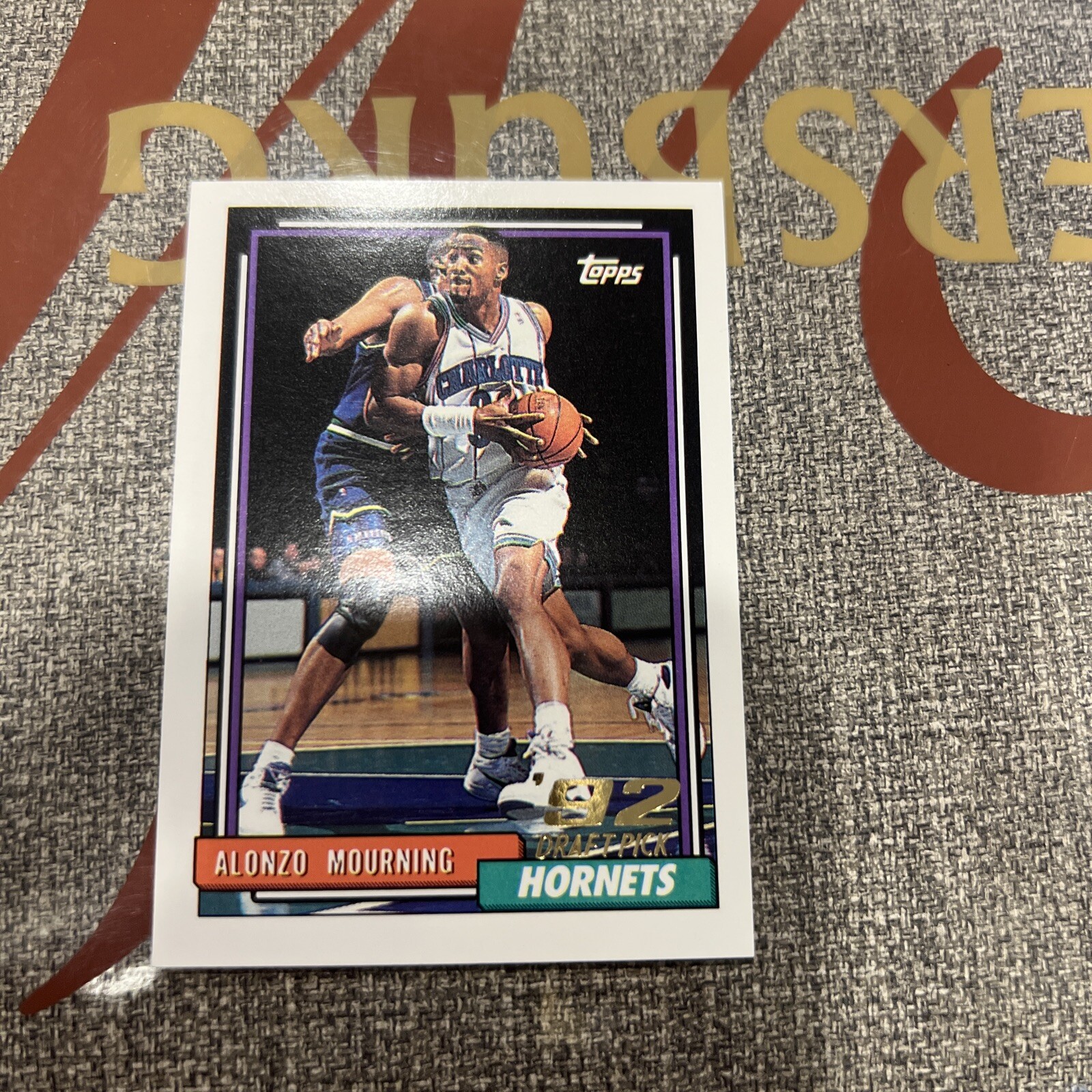 1992-1993 Topps Alonzo Mourning Rookie Card #393 Hornets 🔥0623
