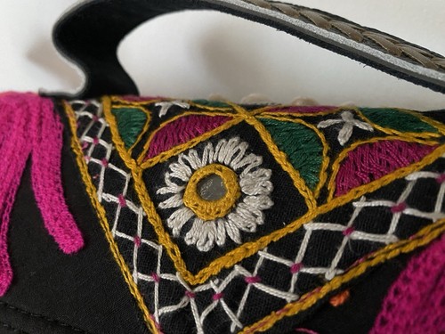 HANDMADE BOHO HIPPIE BAG WITH VINTAGE ARTISAN HAND EMBROIDERY & BEADS WORK - Picture 21 of 24