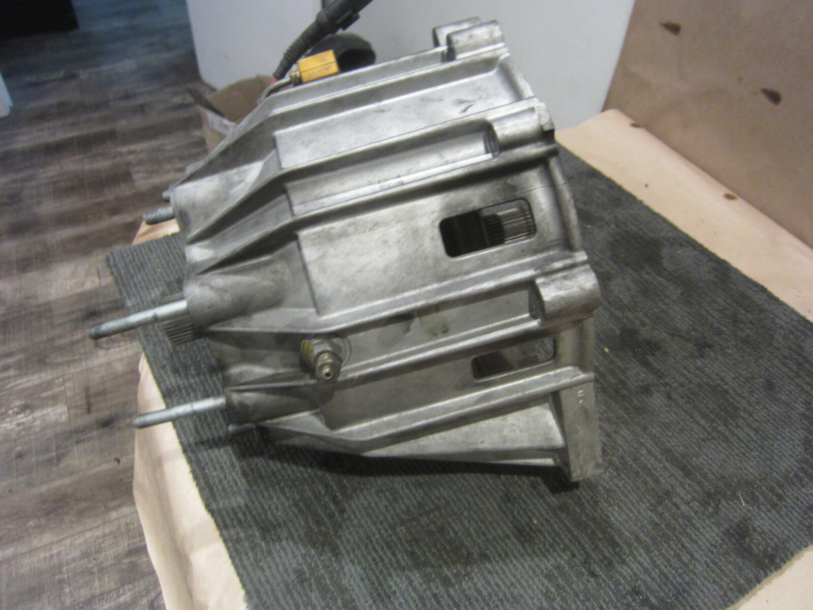 Maserati Quattroporte 06 - Clutch / Bell Housing  - P/N 220665