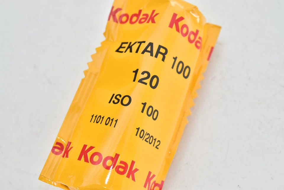 Brand New 1Pcs Kodak Ektar 100 ISO Color Negative Film 120 Medium Format 10/2012 - Image 3 of 4