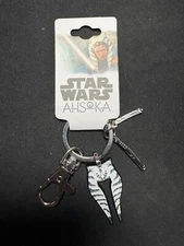 Star Wars Ahsoka Headdress and Charms Lucasfilm Disney+ Keyring, 3.5 cm - Silver