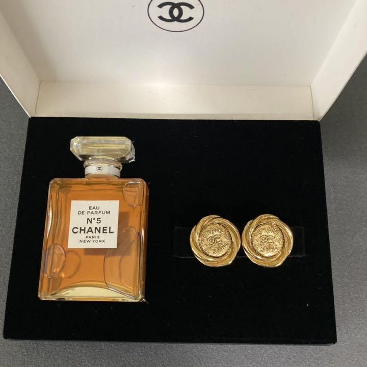 CHANEL eau de perfum N°5 FL Earring Sets Vintage limtied  NIB