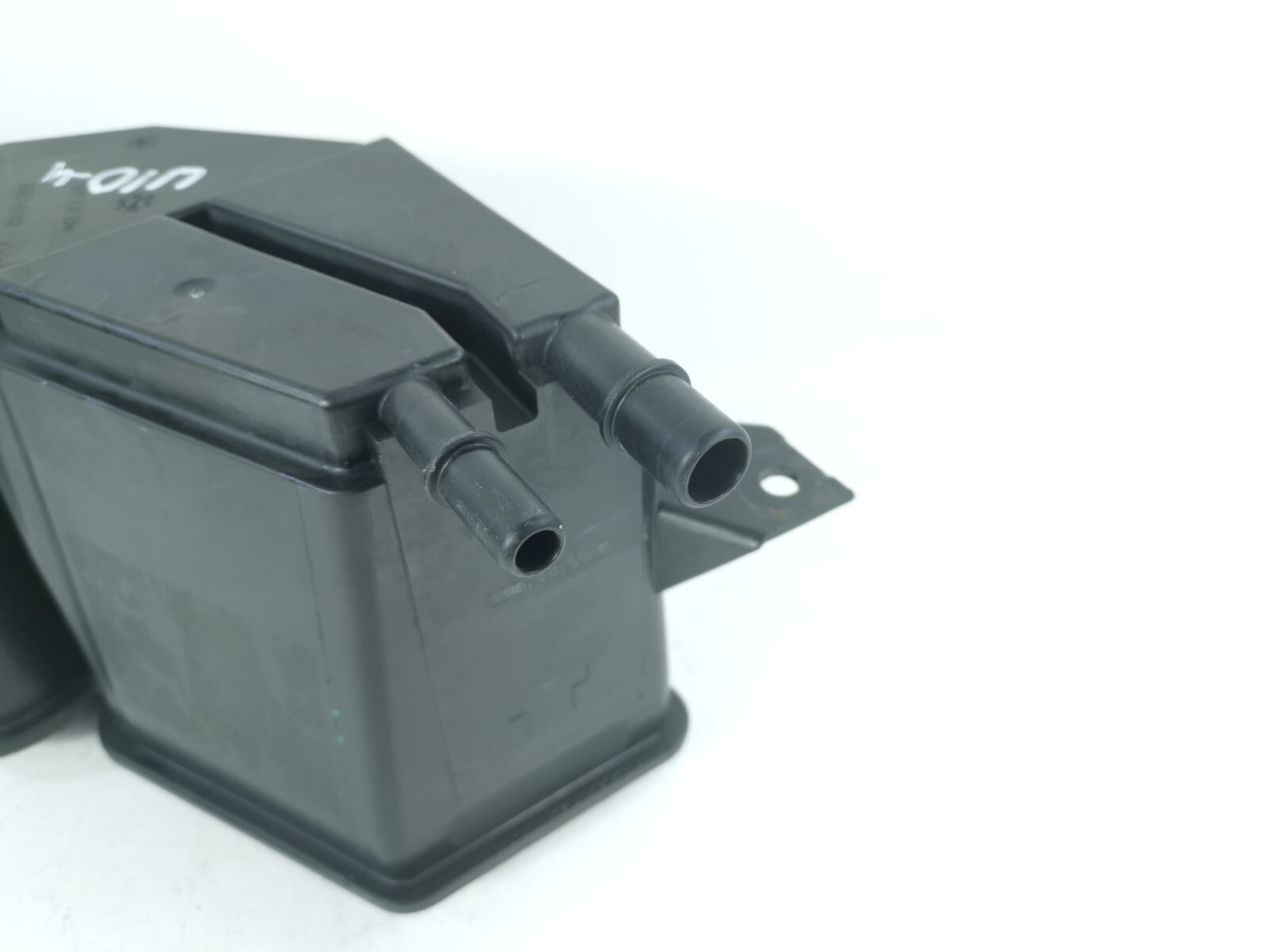 17- MASERATI LEVANTE FUEL EVAP VAPOR CHARCOAL CANISTER