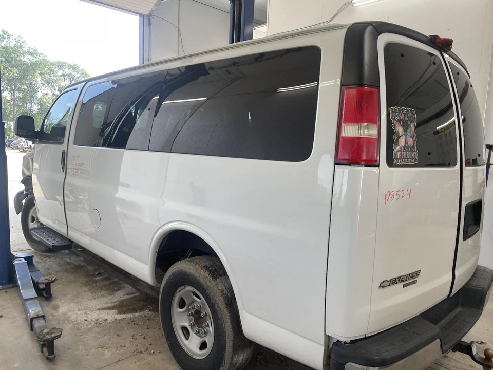 Módulo de control de carrocería usado para: Chevrolet Express 2500 2016 furgoneta control de carrocería BCM Foto 2 de 4