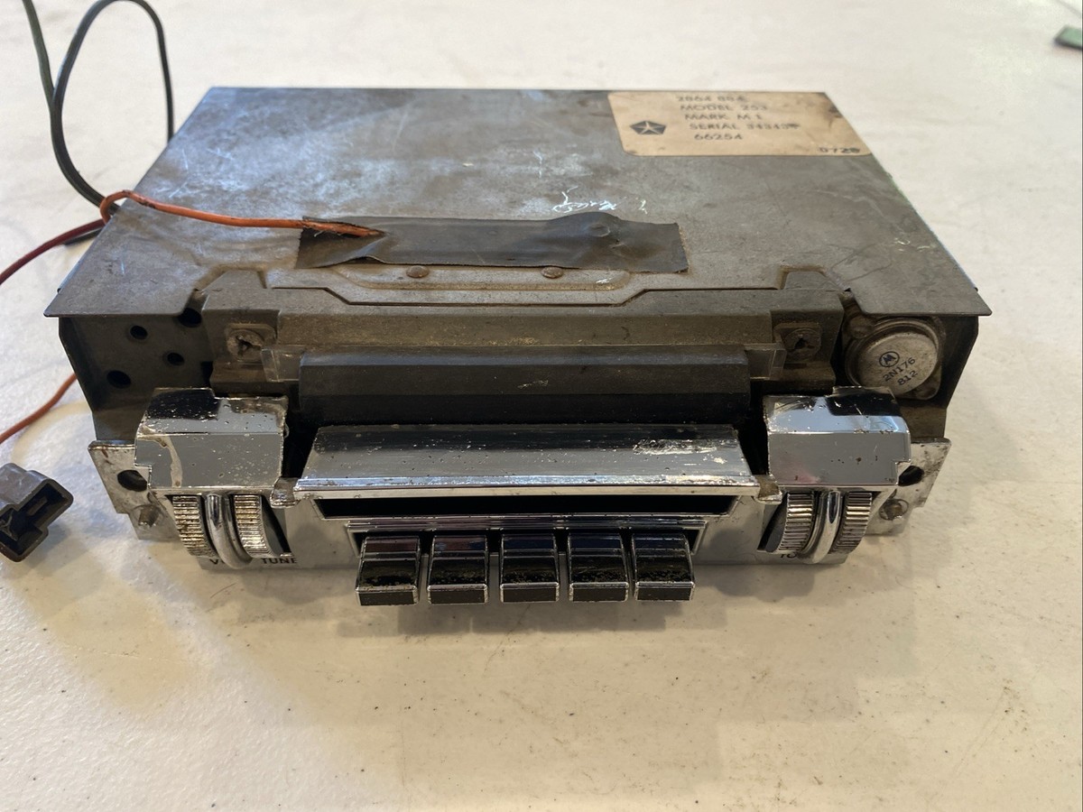 1967 1968 Dodge Polara Monaco WORKING AM radio 2864884 Mopar 67 68