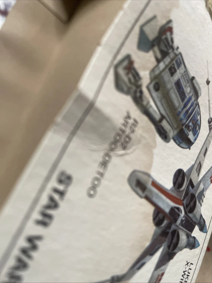 The Authentic Luke Skywalker X-Wing Fighter - MPC Kit#1-1914 - 1977 - Bad Decals - Image 3 of 4