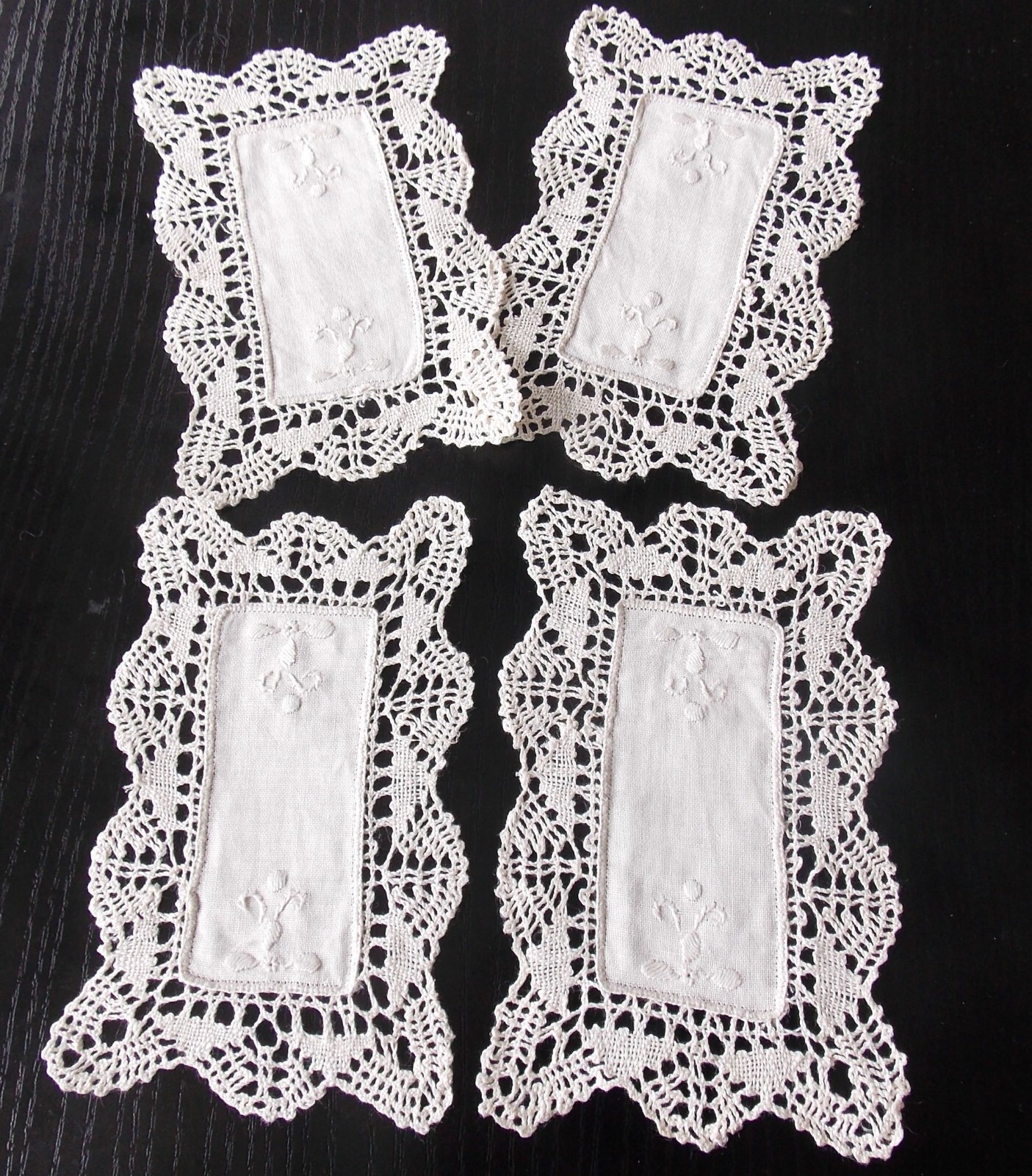 Napperons brodés main avec dentelle aux fuseaux Cluny, miniatures 9x13 pour collection textile