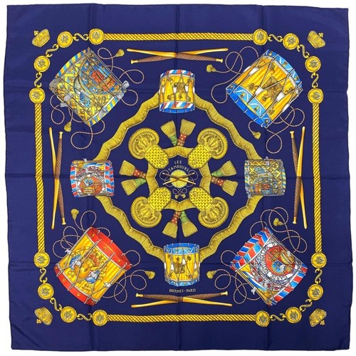 Foulard Carré HERMÈS 90 « LES TAMBOURS » En Soie 100% - Rouge, Or, Multicolore - Occasion Bon état