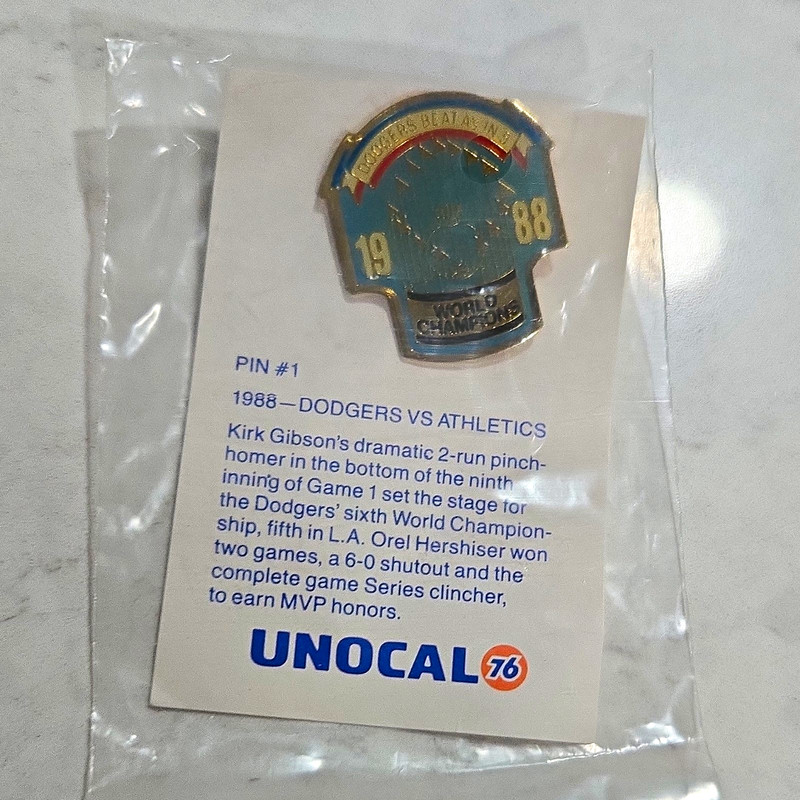 Los Angeles Dodgers 1988 World Series UNOCAL 76 Pin #1 Kirk Gibson